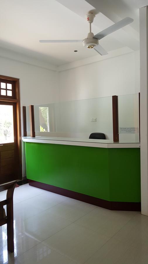 Lokuge Grand Resort Kataragama Exteriör bild