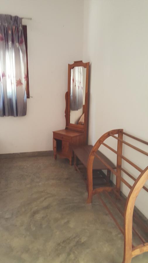 Lokuge Grand Resort Kataragama Exteriör bild