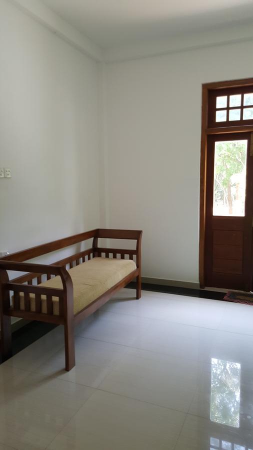 Lokuge Grand Resort Kataragama Exteriör bild