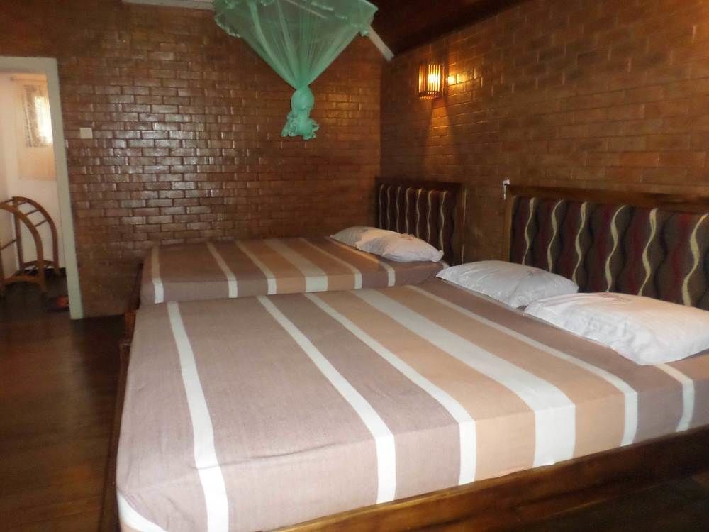 Lokuge Grand Resort Kataragama Exteriör bild