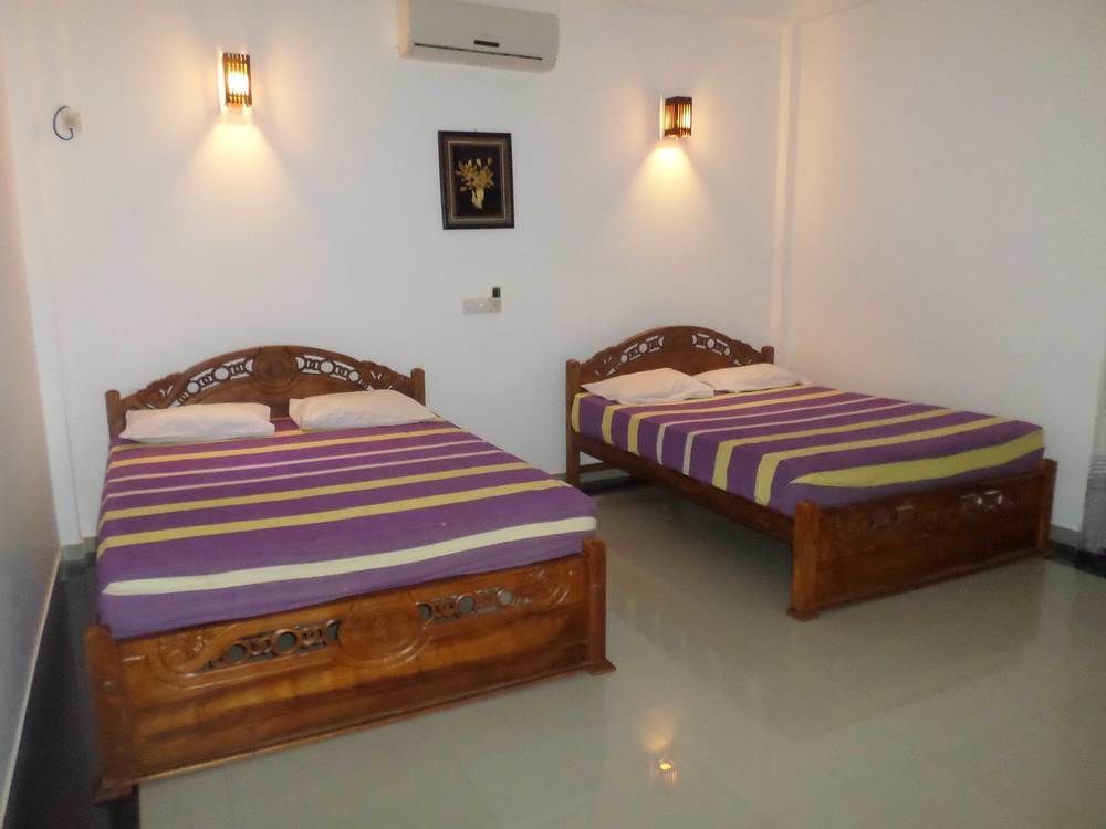 Lokuge Grand Resort Kataragama Exteriör bild